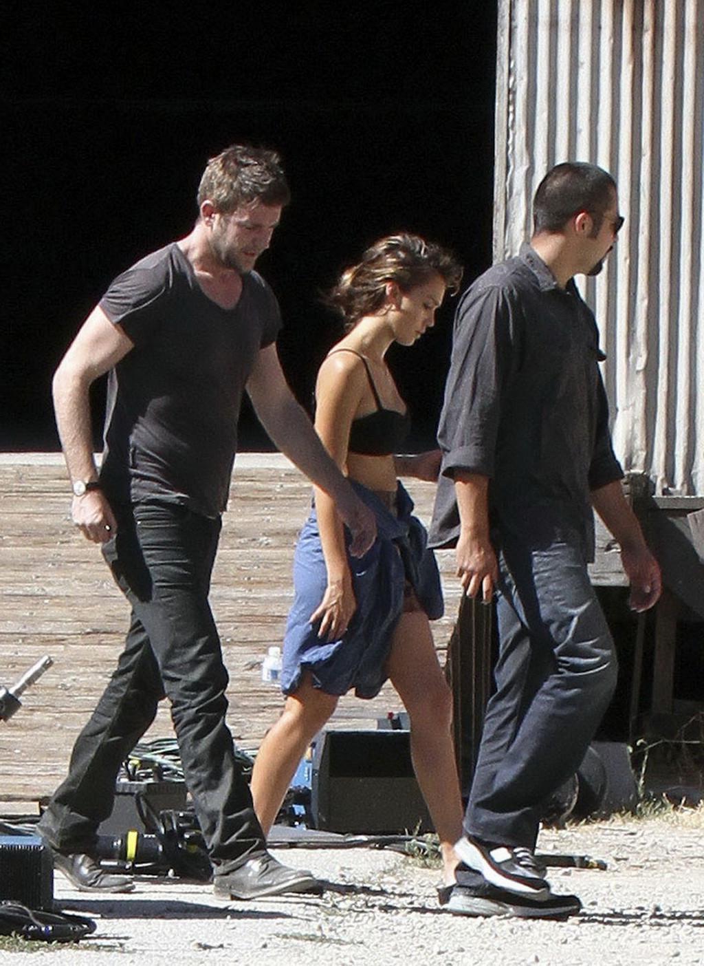15P Jessica Alba wearing black bra at the photoshoot in Los Angeles