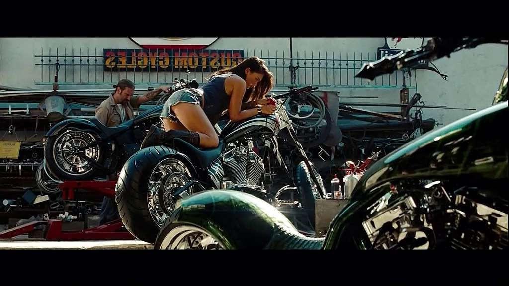 10P Megan Fox caught in upskirt moment in movie and showing her tits
