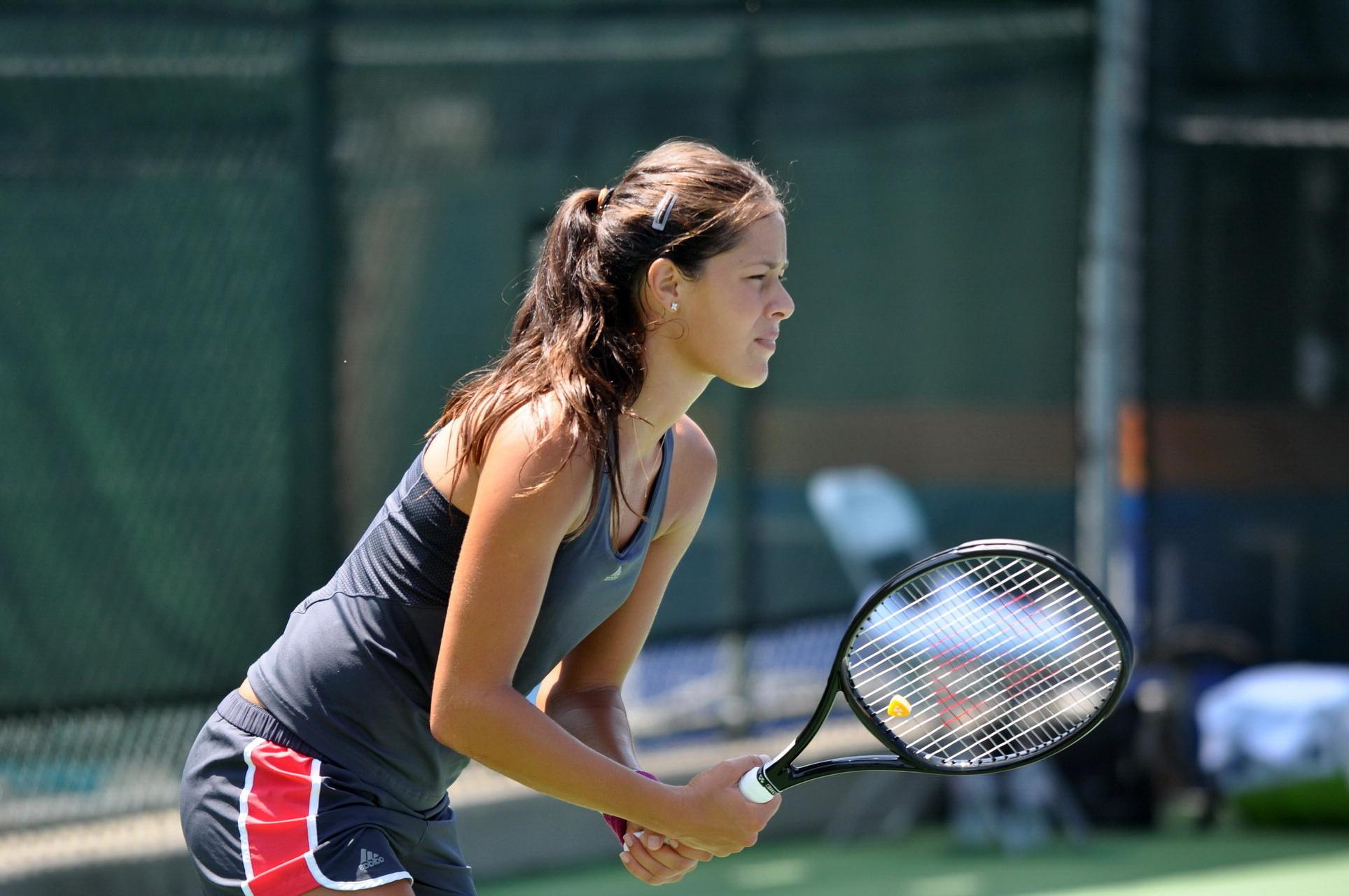 15P Ana Ivanovic leggy  shows pokies in sweaty workout gear practicing for Western  