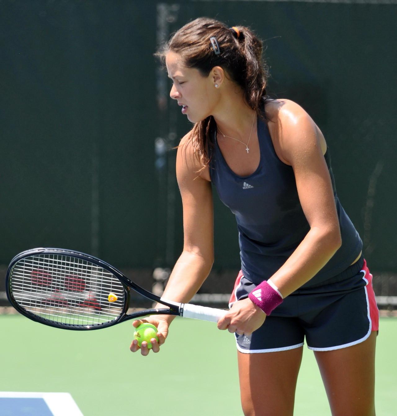 15P Ana Ivanovic leggy  shows pokies in sweaty workout gear practicing for Western  