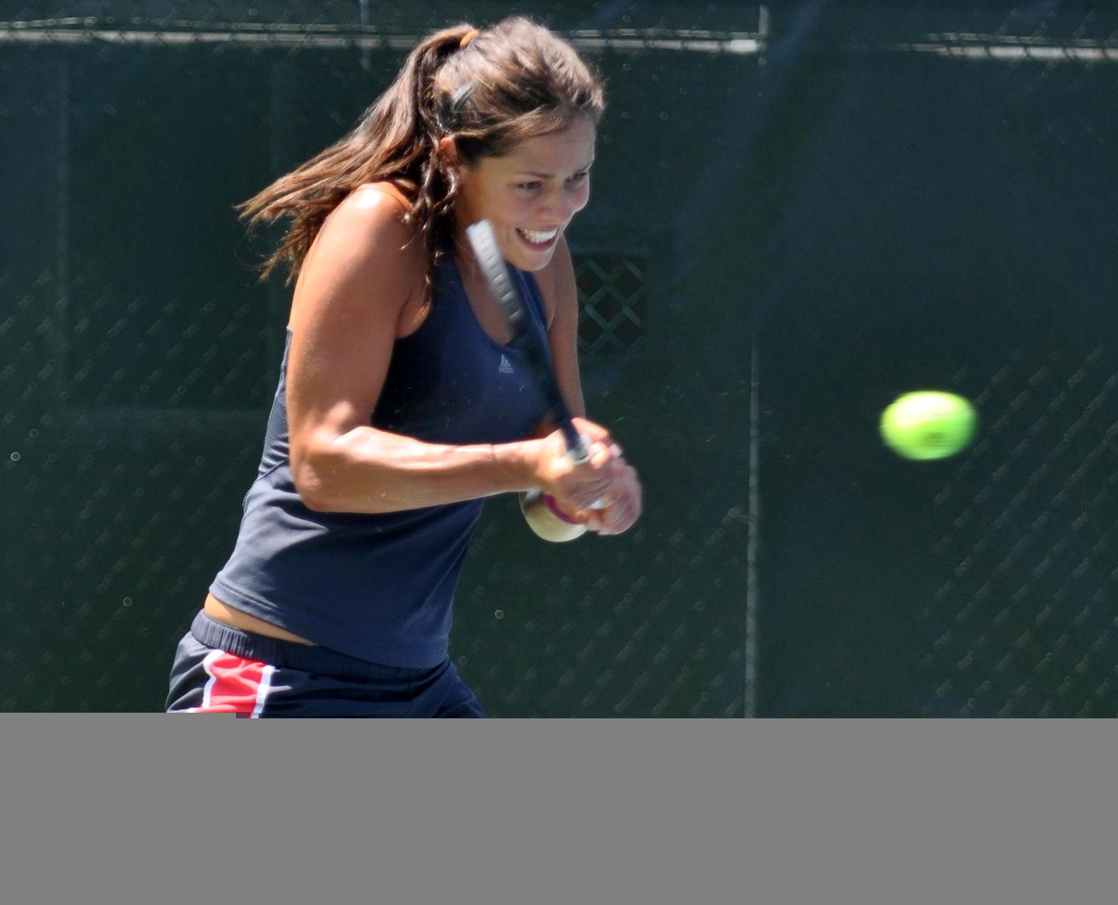 15P Ana Ivanovic leggy  shows pokies in sweaty workout gear practicing for Western  