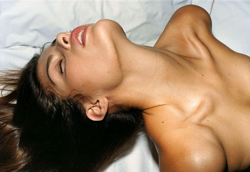 12P Isabeli Fontana posing topless in photoshoot and in bikini