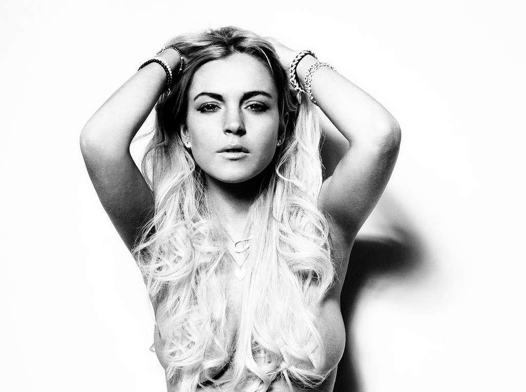 16P Lindsay Lohan posing topless for some photoshoot and upskirt