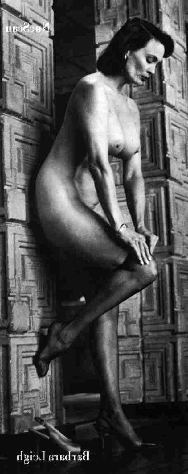 10P Barbara Leigh exposing her nice big tits in photoshoot