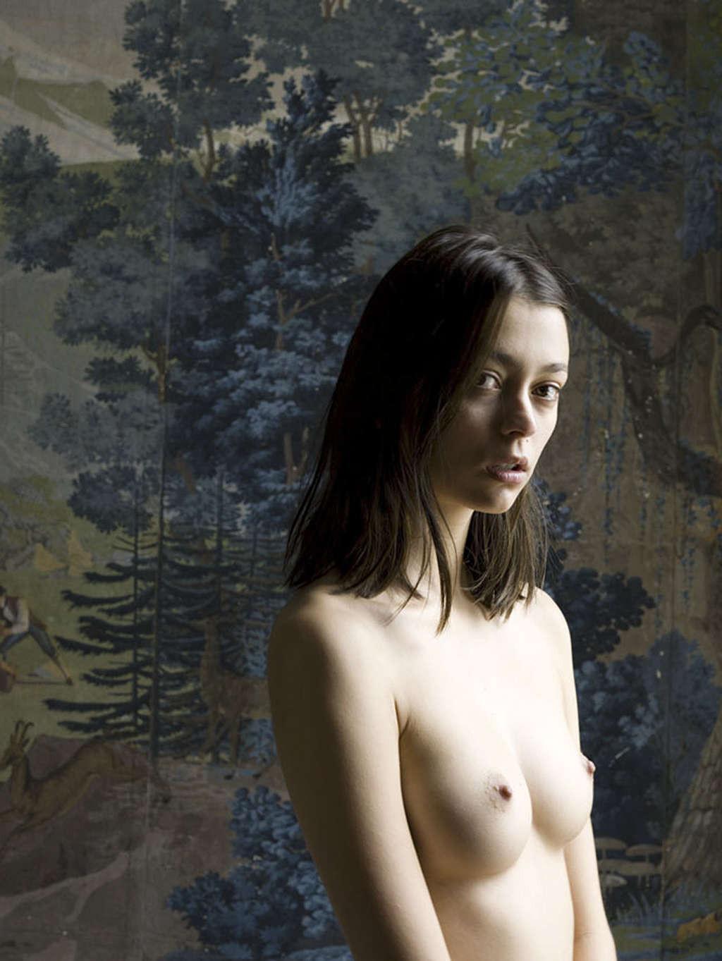 10P Morgane Dubled exposing her nice tits and pussy for photoshoot