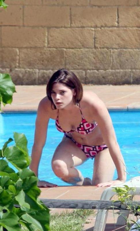 15P Ashley Greene caught in bikini and juicy cleavage