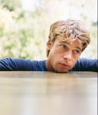 16P The sexy super actor Brad Pitt nude body