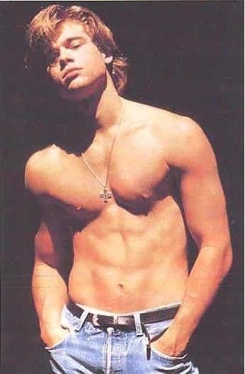 16P The sexy super actor Brad Pitt nude body