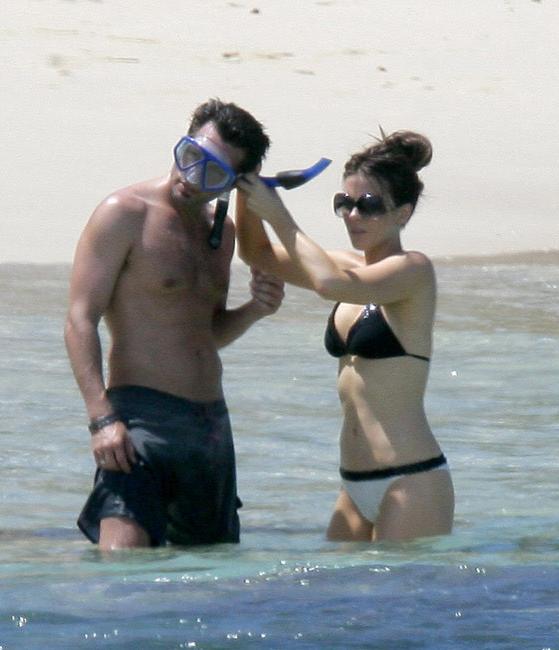16P Kate Beckinsale caught in bikini snorkeling