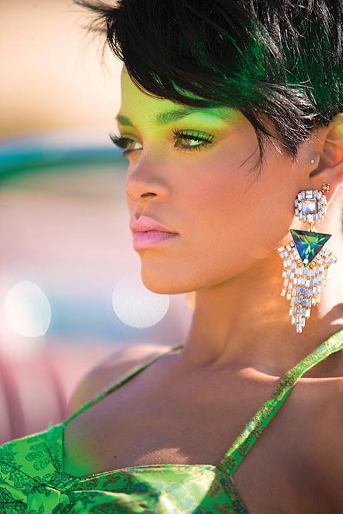 10P Rihanna exposing her nice big tits and posing topless for some photoshoot