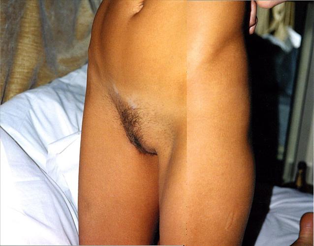 10P Frankie Rayder showing her nice hairy pussy and her big tits in some photoshoot