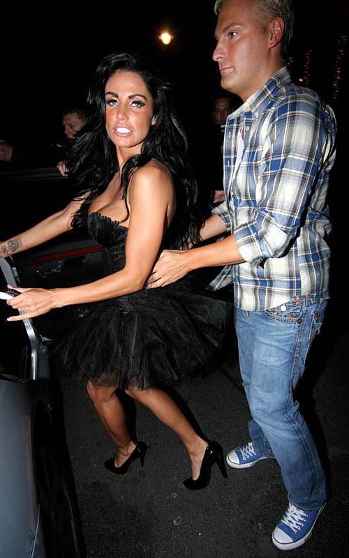 10P Katie Price Jordan showing her nice big tits and masturbate with cell phone in c