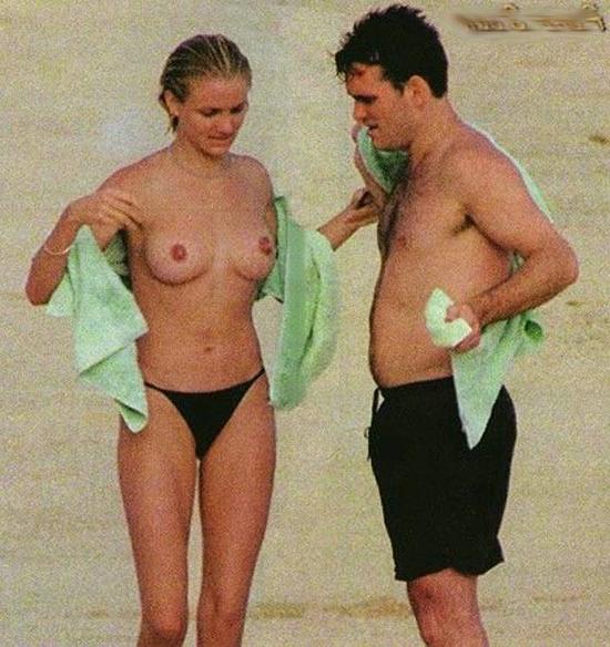 15P Cameron Diaz shows her sexiest perky tits