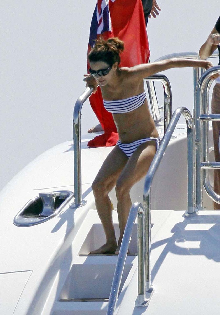 13P Eva Longoria sexy in lingerie and caught in bikini
