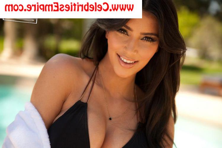 15P Kim Kardashian poses nude and showing smoking ass