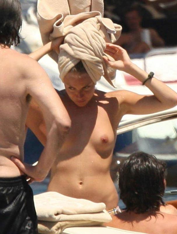 15P Sienna Miller absolutely gorgeous naked breasts