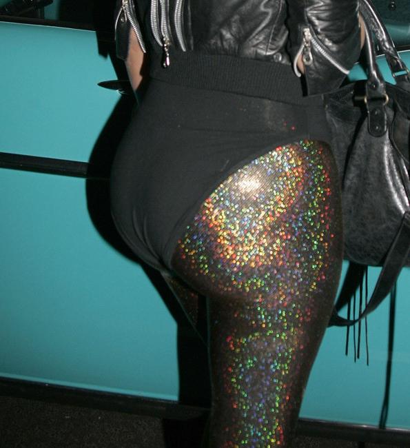 15P Kim Kardashian showing her big ass in tight dress