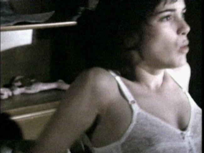 15P Winona Ryder absolutely amazing cleavage boobs