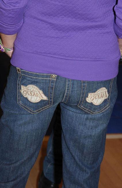 15P Alyssa Milano absolutely sexy sport clothing line