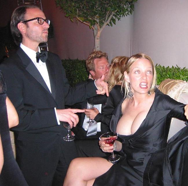 15P Celebrity Uma Thurman extremly hot nude boobs on the beach