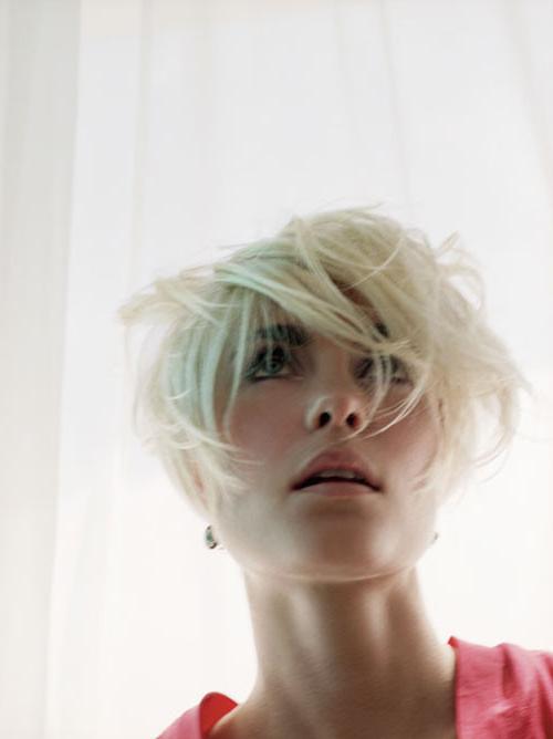 16P Radha Mitchell posing very sexy in some photoshoot