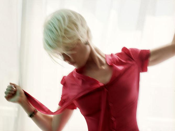 16P Radha Mitchell posing very sexy in some photoshoot