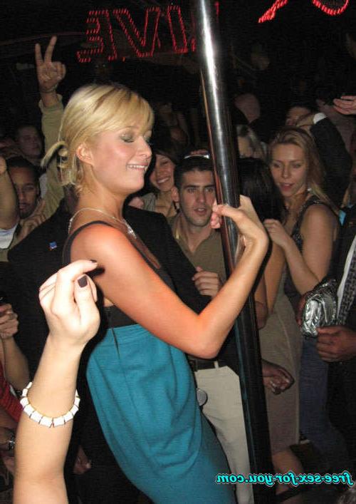 16P Paris Hilton showing shaved pussy and perky tits