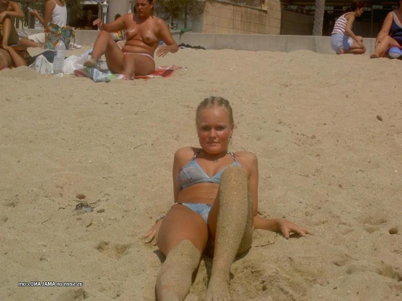 15P Kinky steamy hot amateur sexy wife in a vacation