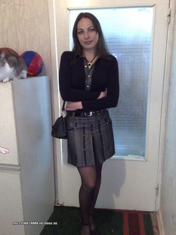 10P Collection of an amateur gorgeous wife teasing her hubby