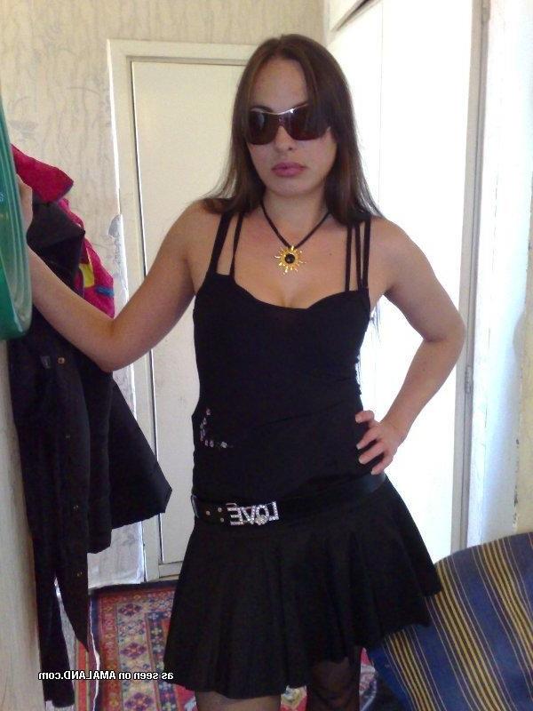 10P Collection of an amateur gorgeous wife teasing her hubby