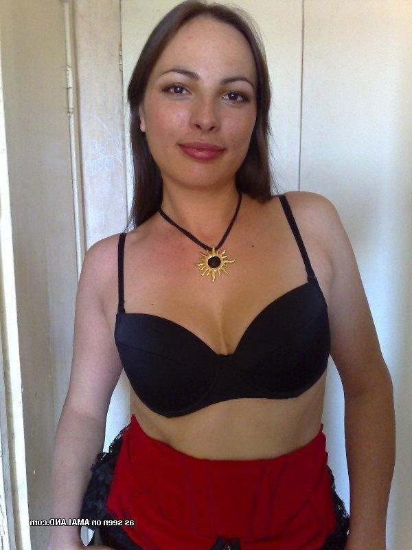 10P Collection of an amateur gorgeous wife teasing her hubby