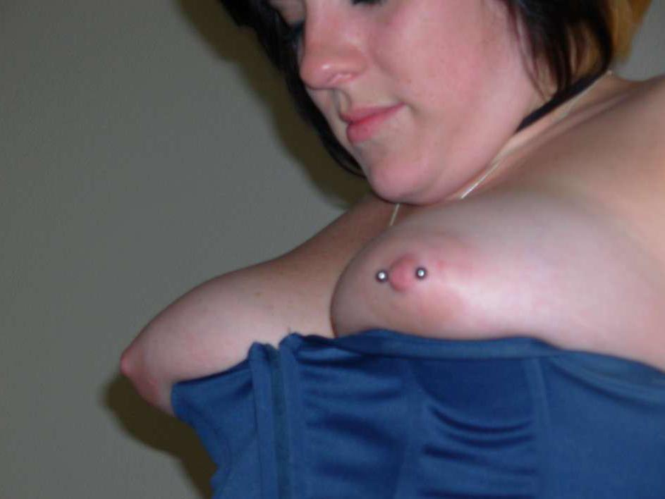 16P Pictures of an amateur wife in her kinky poses