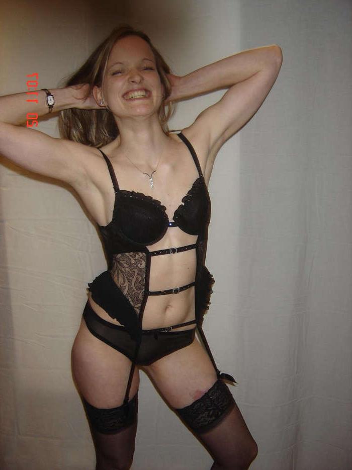 15P Pictures of an amateur wife in her sexy black lingerie