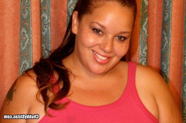 13P King Sized Whore Takes A Black Whopper