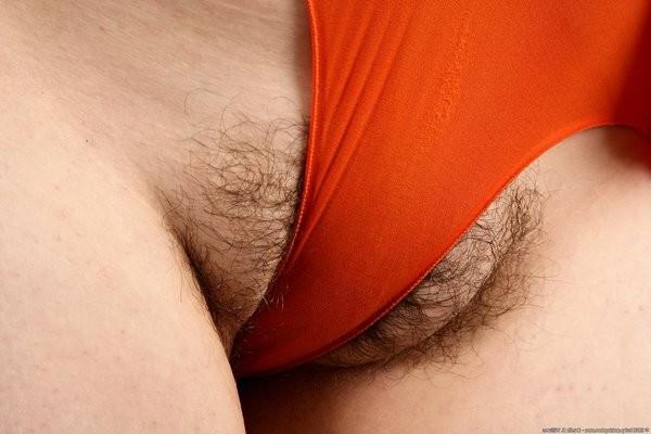 15P Natalia has got great natural boobs and a hairy muff