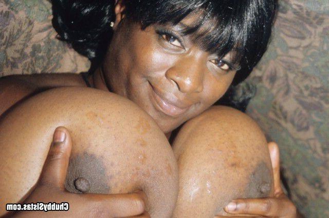 14P Ebony Babe Gets Pounded Doggy Style