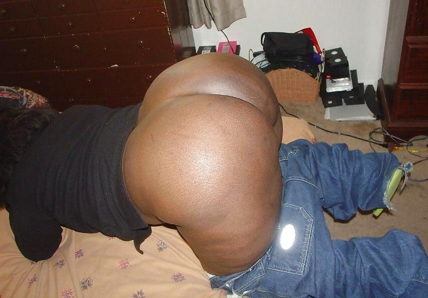 25P Sistas with Awesome Ass