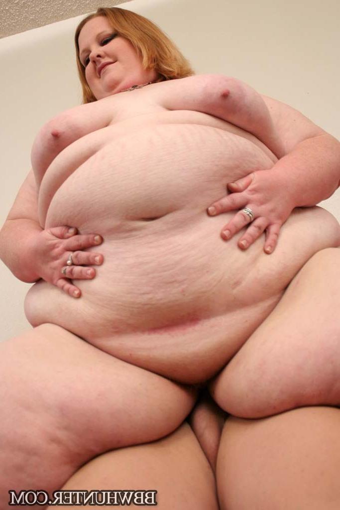 20P Horny blonde bbw enjoys sucking and humping a hard cock