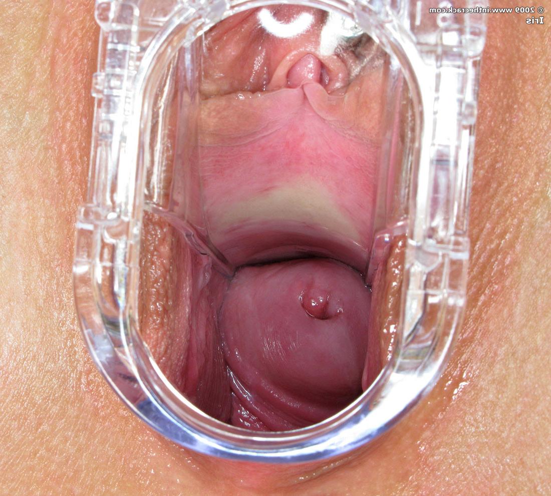 16P Curvaceous blonde toys and spreads her pink twat with a speculum