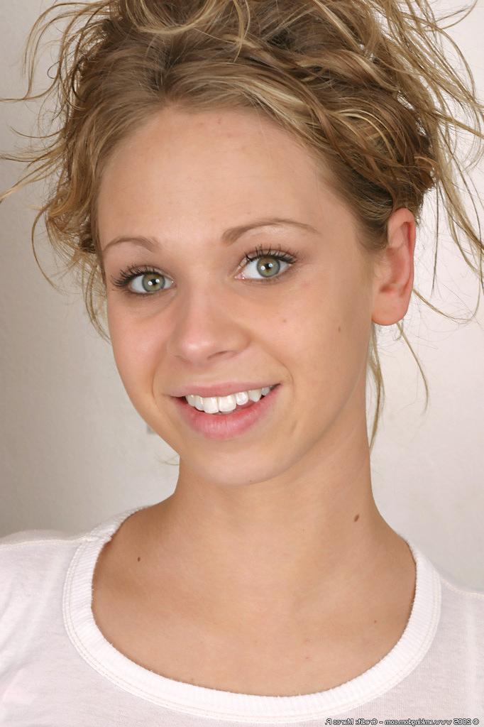16P Perky teens shaved snatch