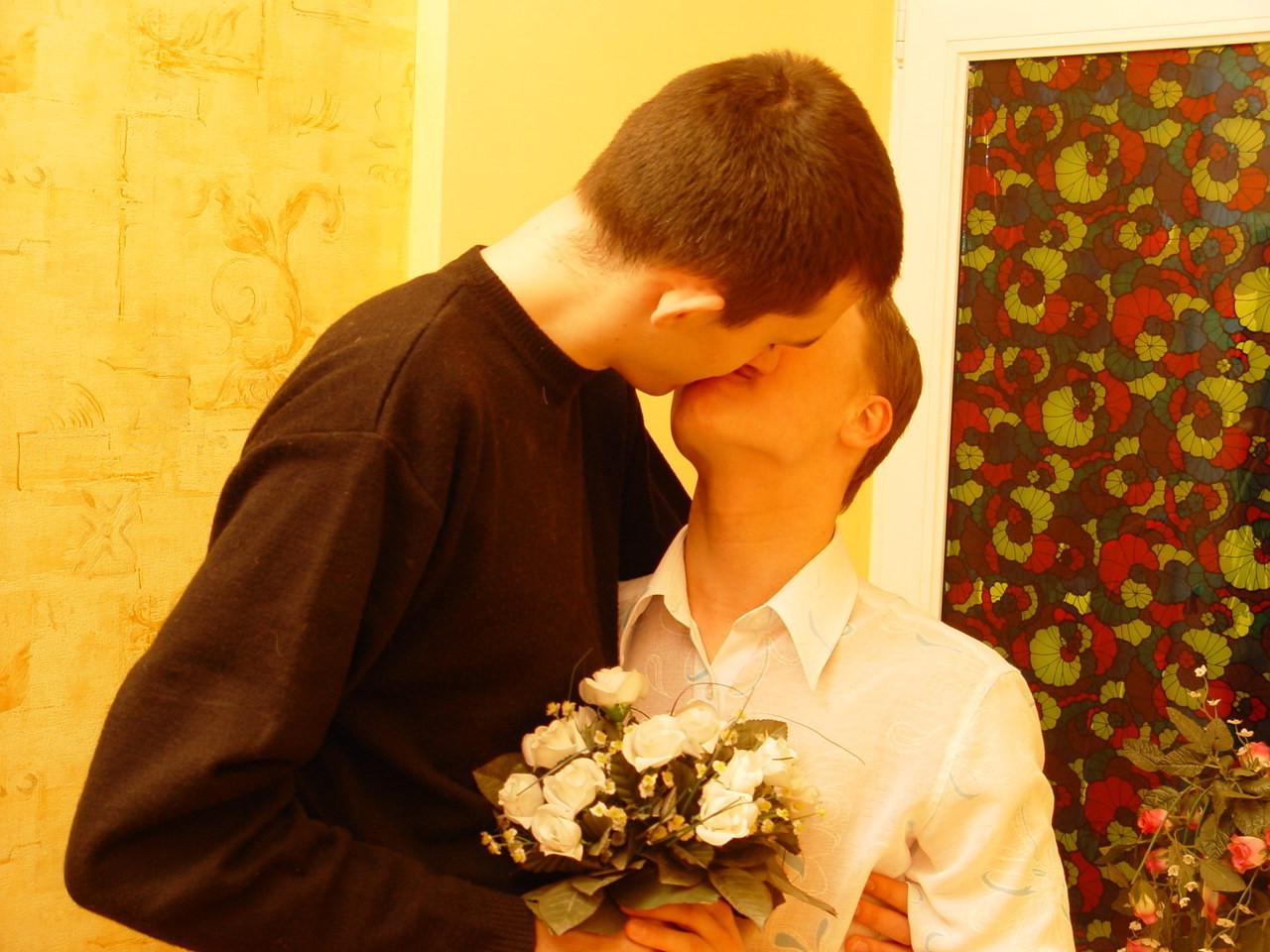 16P Gooiest twinks ever caught on cam! Join now!