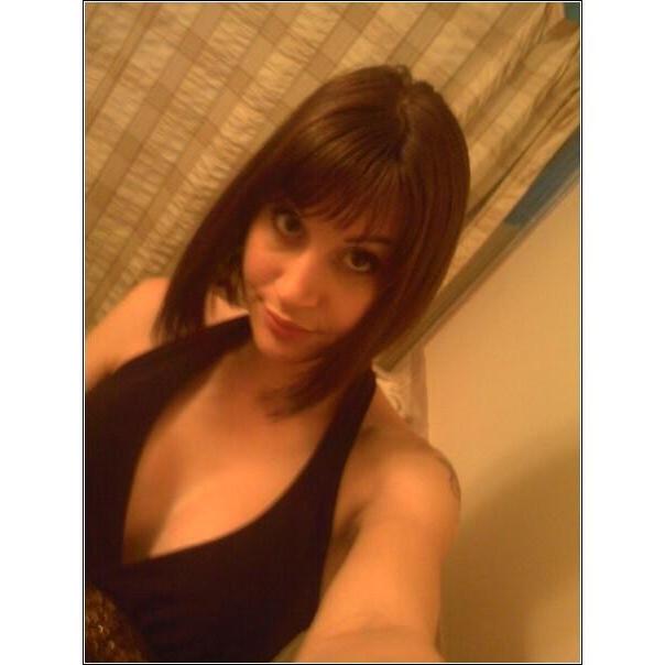 10P Horny amateur babe displays her fine tits and snatch