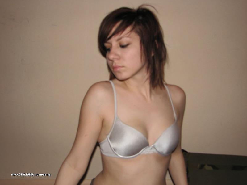 9P Horny emo babe with pierced nips teasing her BF on cam