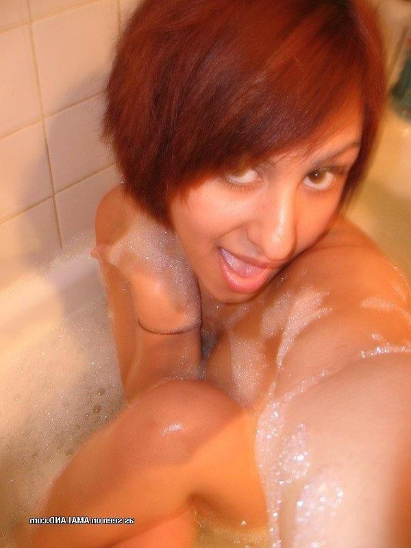 10P Selection of an amateur emo chick camwhoring at home