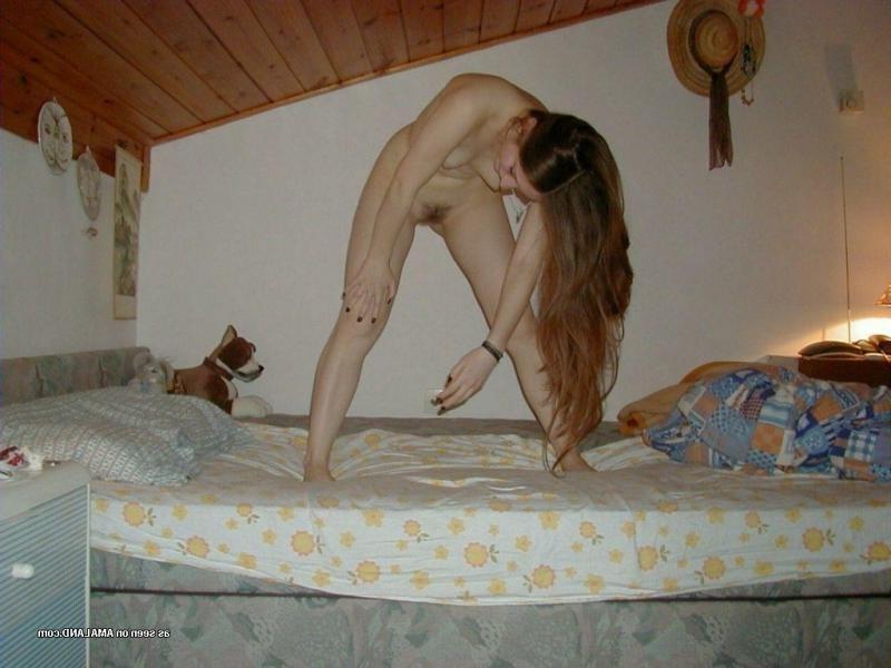 9P Gallery of amateur emo girlfriends posing sexy on cam
