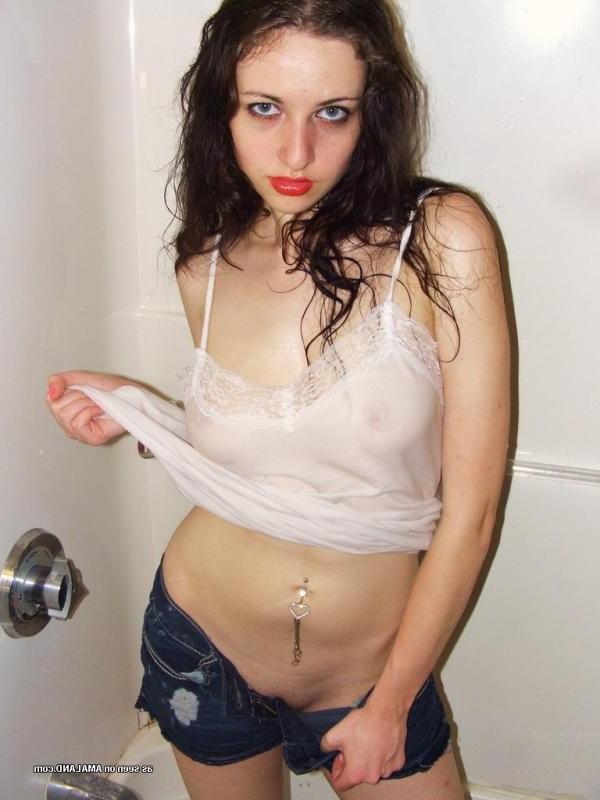 14P Wild scene chick caught on cam while getting naughty
