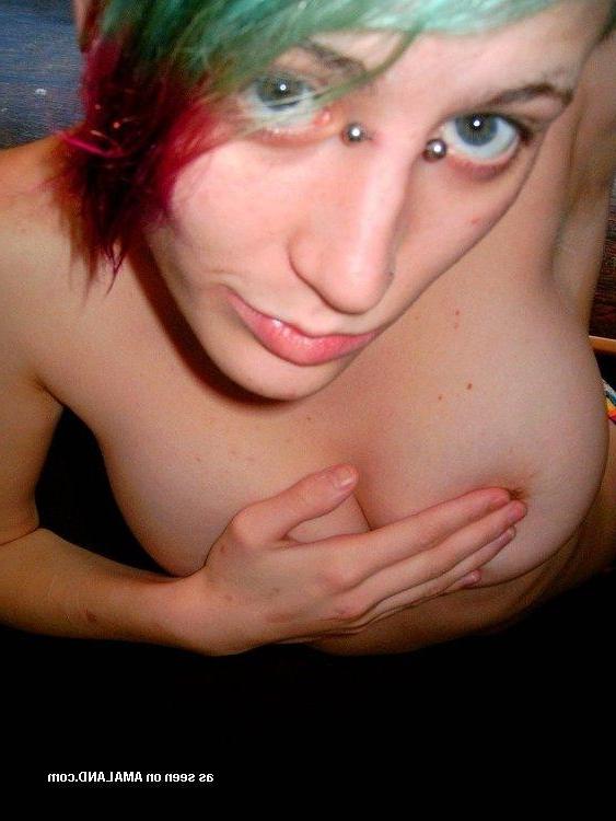 10P Selection of naughty emo babes posing sleazy on cam