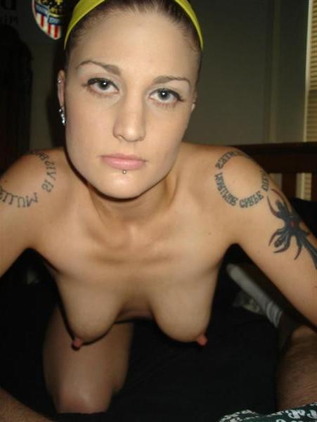 16P Pics of tattooed emo babe getting fucked