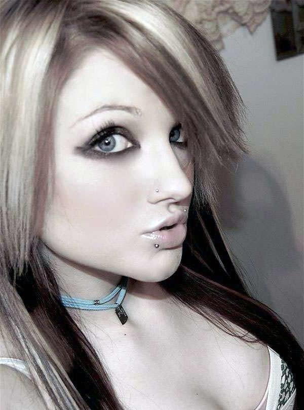 16P Photo set of emo and punk rocker chicks