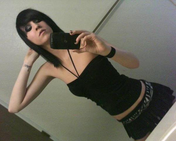 15P Collection of self-shooting emo girlfriends